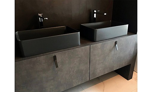 Компакт-плита FunderMax 0540 FH Aristo / чорне ядро 2040х640х12 мм