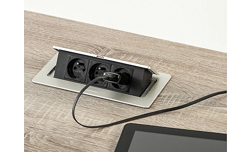 Удлинитель для офиса SOFT, 3 розетки с заземлением SCHUKO алюминий провод с вилкой AE-PBSC3GS-53N GTV Удлинитель для офиса SOFT, 3 розетки с заземлением SCHUKO алюминий провод с вилкой AE-PBSC3GS-53N GTV