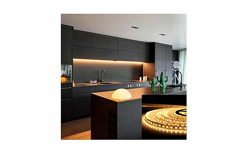 Стрічка світлодіодна 12V 2835-60WW/4,8W теплий Biom Стрічка світлодіодна 12V 2835-60WW/4,8W теплий Biom