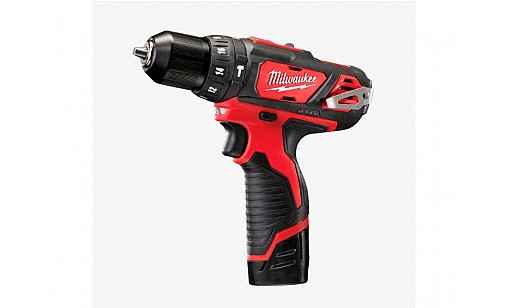 Дрель-шуруповерт аккумуляторный ударный MILWAUKEE M12 BPDMC-202C (30 Нм)  (  заряд.устр, 2 аккум., кейс)