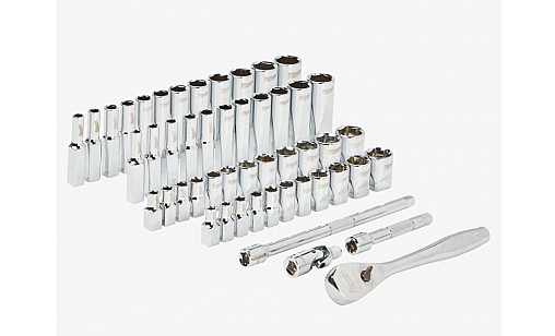 Набор головок хромированих метрических и дюймових 1/4'' MILWAUKEE с храповиком (50шт) Набор головок хромированих метрических и дюймових 1/4'' MILWAUKEE с храповиком (50шт)