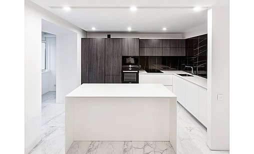 Компакт-плита FunderMax 0085 FH White / белое ядро 2040х640х12 мм