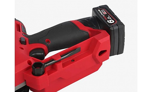 Пила цепная аккумуляторная MILWAUKEE, M12 FUEL FHS-602X, 150мм (  зарядное устройство, 2 аккум.Х 6Аг, HD кейс)